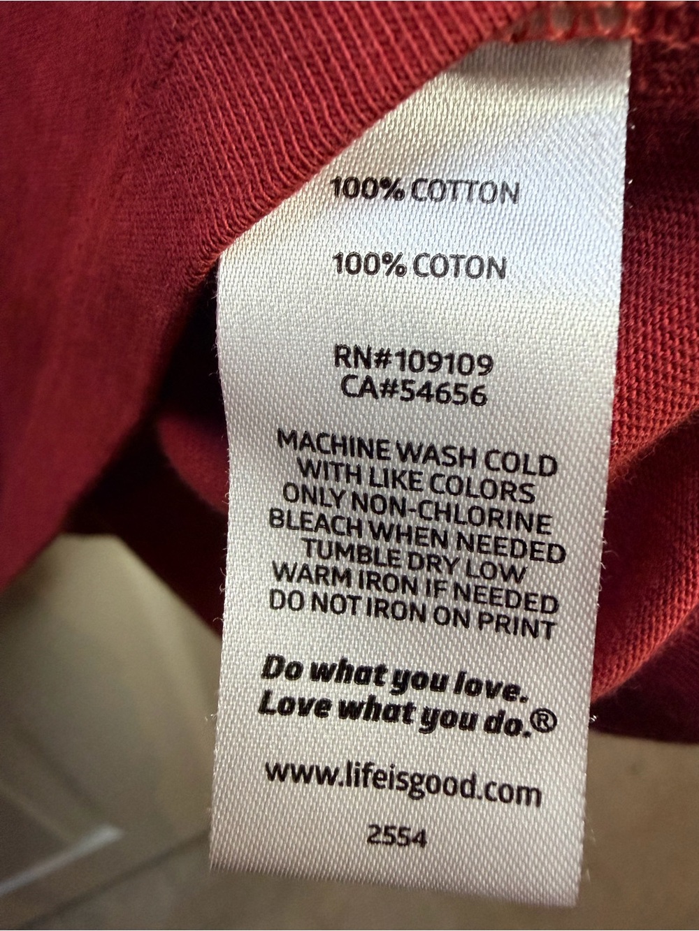 Life Is Good Red Short-Sleeve Tee with Blue Truck & American Flag 100% Cotton - Picture 3 of 4